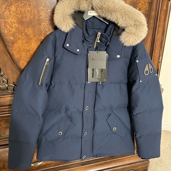 Brand New NAVY BLUE Moose Knuckles, Size: XL. - Picture 2 of 16